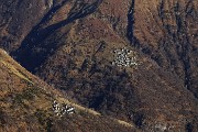 21 Vista su piccoli borghi montani